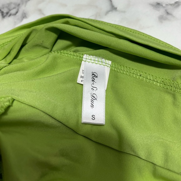 Lime green tank top bustier milkmaid Y2k brat crop top womens small bei si dun - Picture 5 of 6